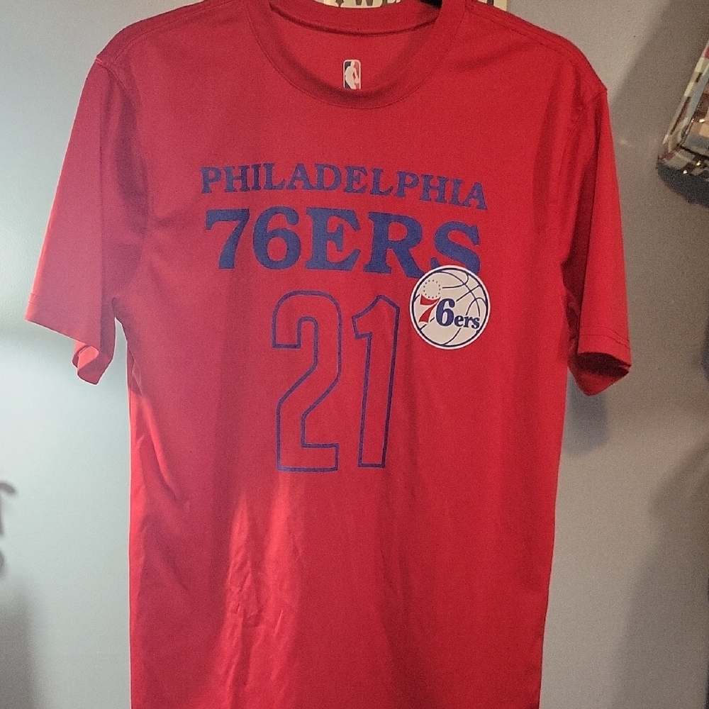 Philadelphia 76ers Red T-Shirt